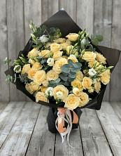 Букет цветов из:  Розы и Лизиантусы в Унъюган