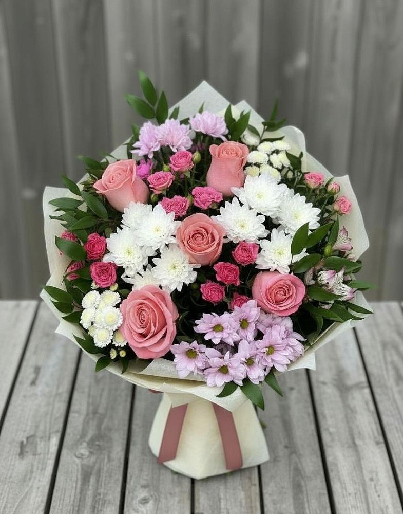 Букет цветов из: Альстромерии, Гвоздики, Розы и Хризантемы в Унъюган