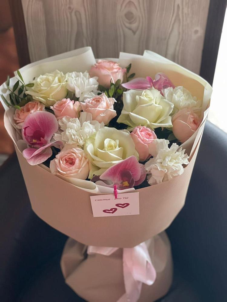 Букет цветов из: Орхидеи, Розы и Гвоздики в Унъюган