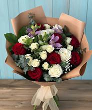 Букет цветов из:  Розы и Альстромерии в Унъюган