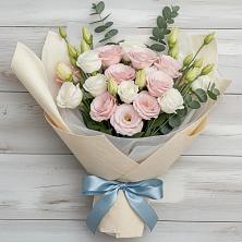 Букет цветов из:  Лизиантусы в Унъюган