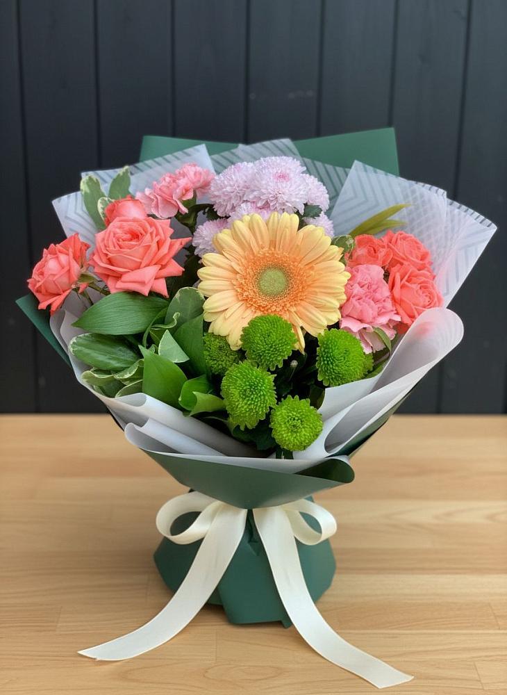 Букет цветов из: Гвоздики, Розы, Герберы и Хризантемы в Унъюган